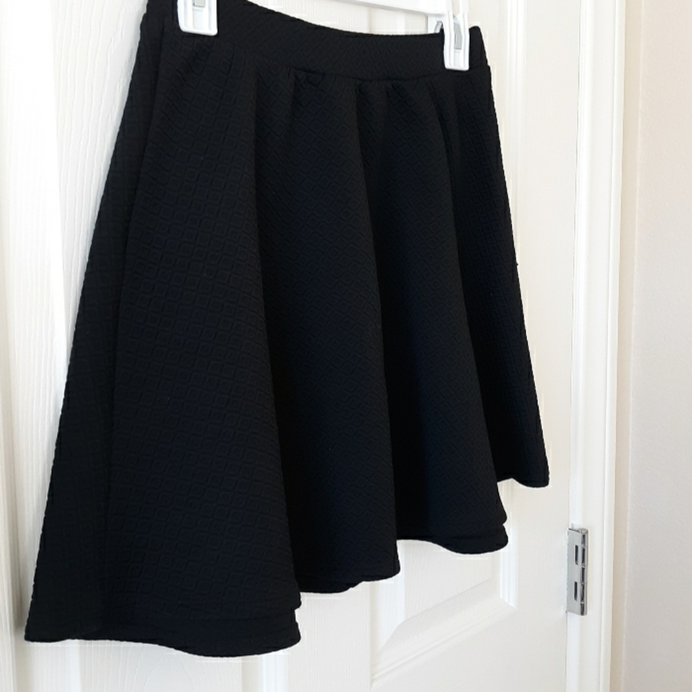 Black skater skirt